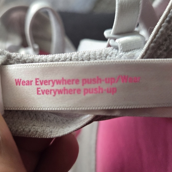 PINK Victoria's Secret Wear Everywhere Push Up Heather Gray Bra ~32D - Picture 10 of 10
